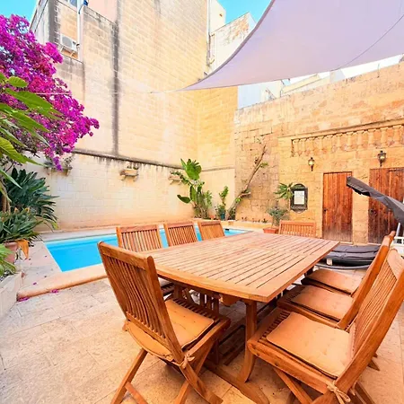 Charming 450-year-old House With Pool In Вилла Нашшар