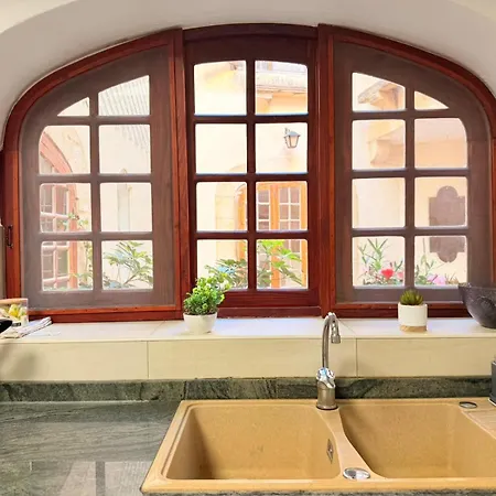 Charming 450-year-old House With Pool In * Нашшар
